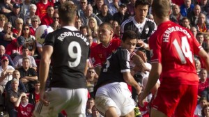Liverpool cayó en casa y perdió el invicto en la Premier.