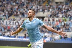 Lazio ganó el el Olímpico y escaló hasta la 7ª posición en la general.