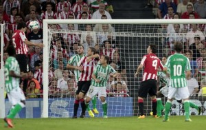 En 20 minutos Bilbao da la vuelta al marcador con dos golazos de cabeza