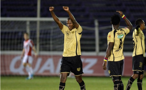 itagui vence 1-0 a Curitiba