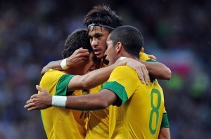 Oscar y Neymar le dan el triunfo a Brasil frente a Corea S.