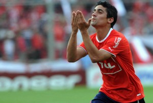 Independiente gana a crucero con goles de pisano y Menéndez