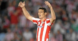 Aduriz marca con el Bilbao frente al Villareal