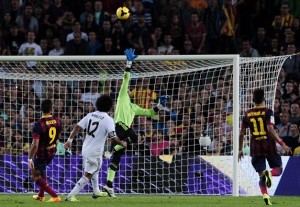 Barcelona gana el clásico al Real Madrid con golazo de Alexis Sánchez