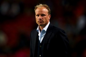 Bergkamp habló sobre Ozil