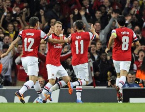 En cuanto a lo meramente deportivo, todos los grandes excepto el Manchester City, el Liverpool y el Tottenham juegan como locales