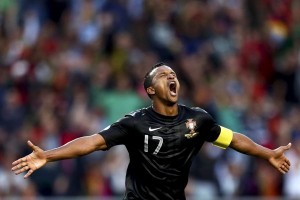 Portugal ganó pero Rusia no aflojó