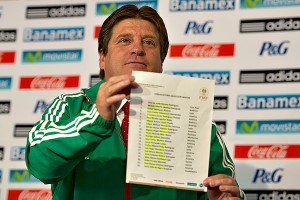 miguel Herrera es presentando oficialmente como entrandor del tri y da lista de convocados ante Finlandia