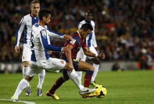 Alexis marcó su séptimo gol en liga y Neymar vuelve a asistirlo