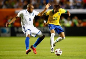 Neymar valoró la victoria y el trato recibido por sus rivales hondureños