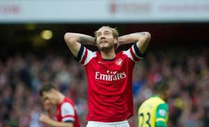 Nicklas Bendtner no juega en el Arsenal y declaró que su próximo destino será el Madrid o el Barcelona en el mercado de invierno