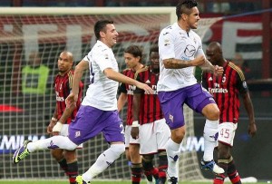 La fiore vence 2-0 al Milan