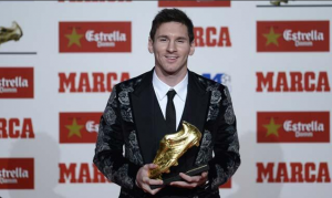 Messi recibe la bota de oro como goleador de europa