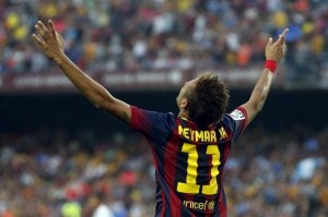 Neymar marcó doblete ante un gran Villarreal