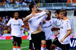 Jonas marcó triplete en la victoria del Valencia sobre el Osasuna