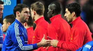Ivanovic sonríe con Luis Suárez