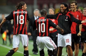 Clarence Seedorf se retira del fútbol activo