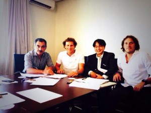Forlán sale del Internacional de Porto Alegre