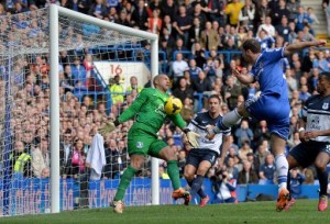 Chelsea derrota en tiempo adicional al Everton