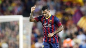 Alves carga contra los culés