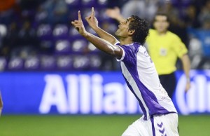 Vallodolid empató con Elche con dos tantos de Humberto Osorio