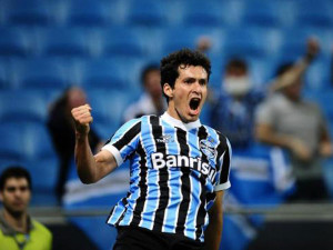 Gremio vence 1-0 a Nacional en Copa Libertadores