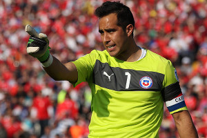 Arquero de Chile se lesiona y no jugará amistoso ante Alemania