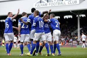 Everton consigue tres puntos de oro en Londres