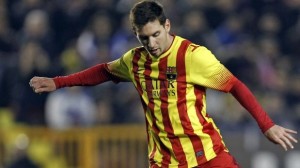 lionel Messi marca gol de penal ante el espanyol