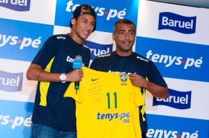 Romario aconseja a Neymar dejar problemas fuera de campo y aprender de Messi