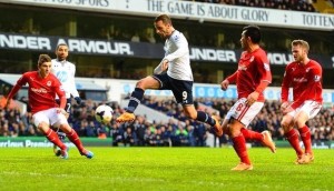 Tottenham derrota al Cardiff en White Hart Lane