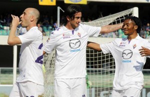 Juan Guillermo Cuadrado marcó en la victoria de la viola 5-3 ante el Hellas Verona