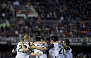 Siete grupo pujan por quedarse con el Valencia CF
