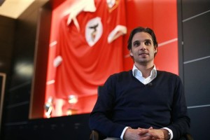 El delantero portugués se retira del fútbol profesional