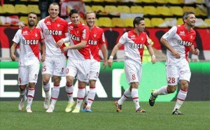 El monaco de James Rodriguez venció al Nice de David Ospina con golazo de BERBATOV