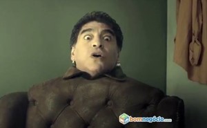 Diego Armando Maradona se convierte en sofa