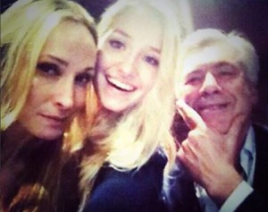 la foto de ancelotti con su hija y esposa