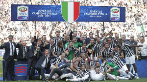 Juventua venció 3-0 al Cagliari y llegó a 102 puntos