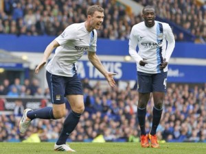 Manchesr City derrotó 3-2 al Everton