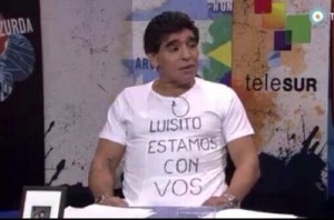 Maradona apoya a suarez