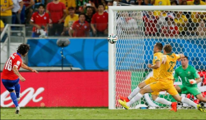 Chile vence a Australia con golazo del mago valdivia
