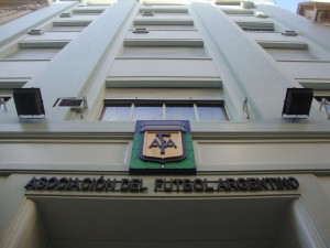 La FIFA multa a la AFA