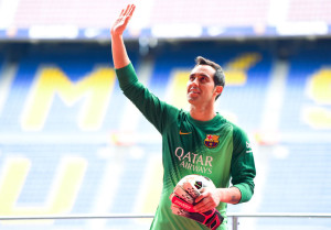 Bravo es presentando en el fc Barcelona