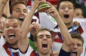 Lahm le dice adiós a la seleccion de Alemania tras ganar el mundial