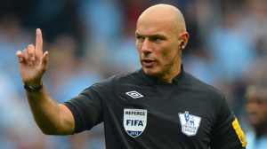 Howard Webb se retira del arbitraje profesional