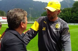 Jorge Luis Pinto visitó el plantel del Borussia Dortmund