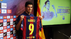 el delantero uruguayo Luis Suárez fue presentado como nuevo jugador del FC Barcelona