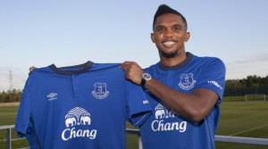 Everton ha cerrado OFICIALMENTE la incorporación del delantero camerunés Samuel Eto'o por las próximas dos temporadas.