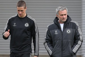 Mourinho dice que Torres continuará en el Chelsea