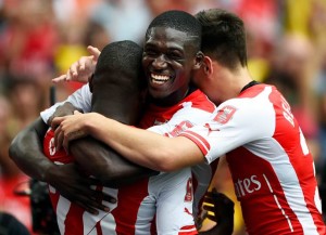 Arsenal derroto a benfica en amistoso con poker de sanogo
